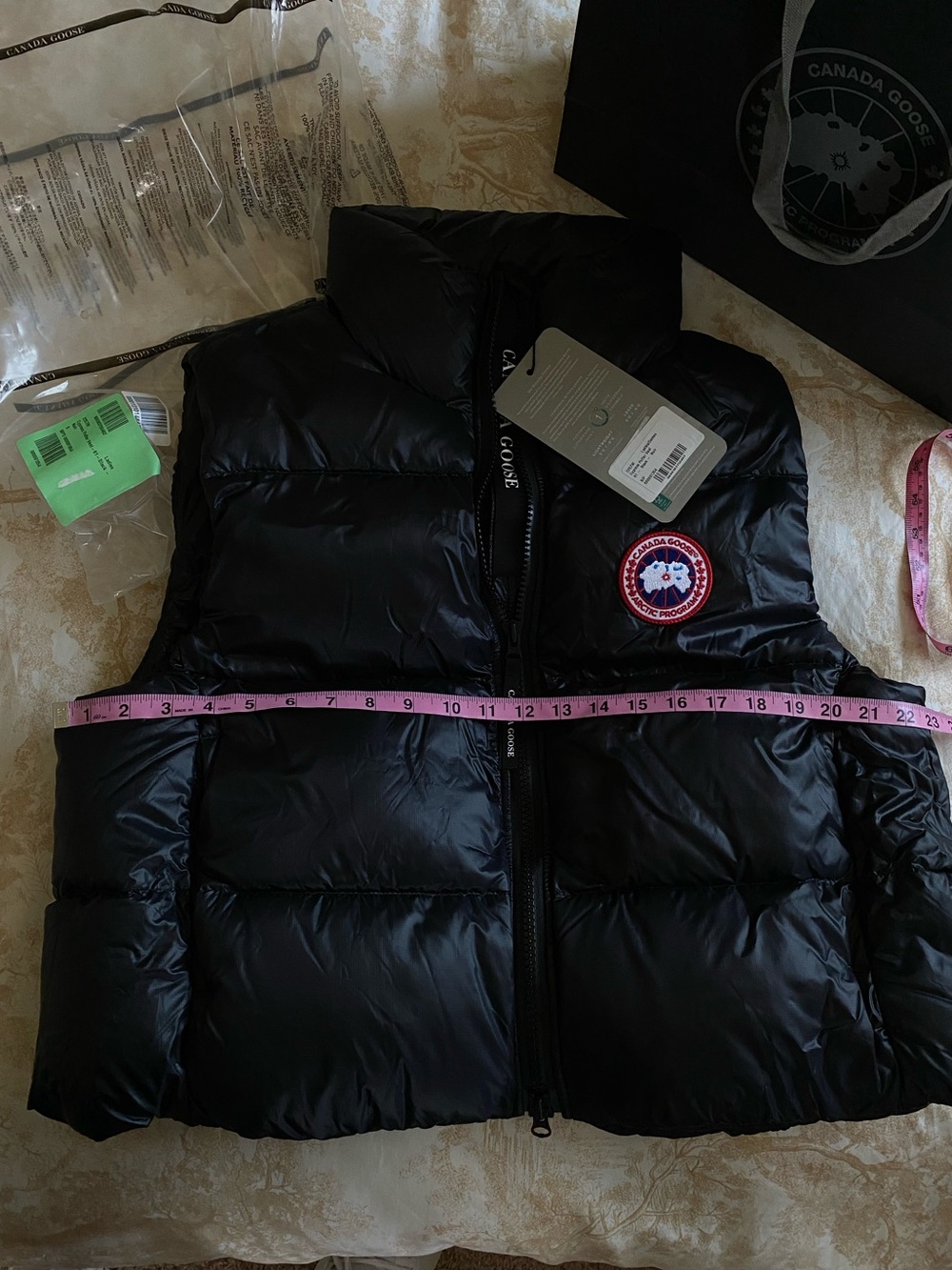 Canada Goose Cypress Puffer Vest - Picture 12 of 12